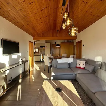 Apartament De Charme En Attique Dans Un Petit *
